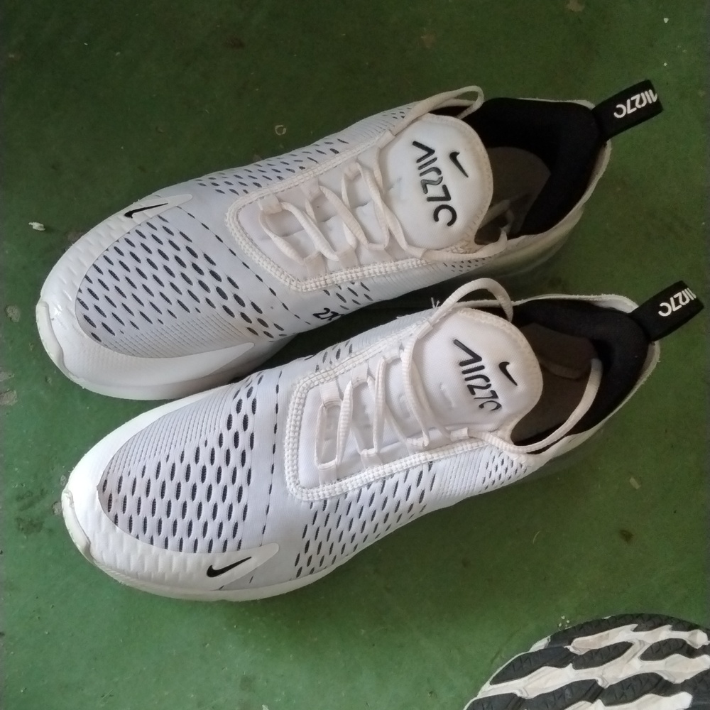 Nike Air Max 270 women's sneakers